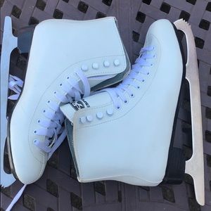 Hespeler Ice Skates